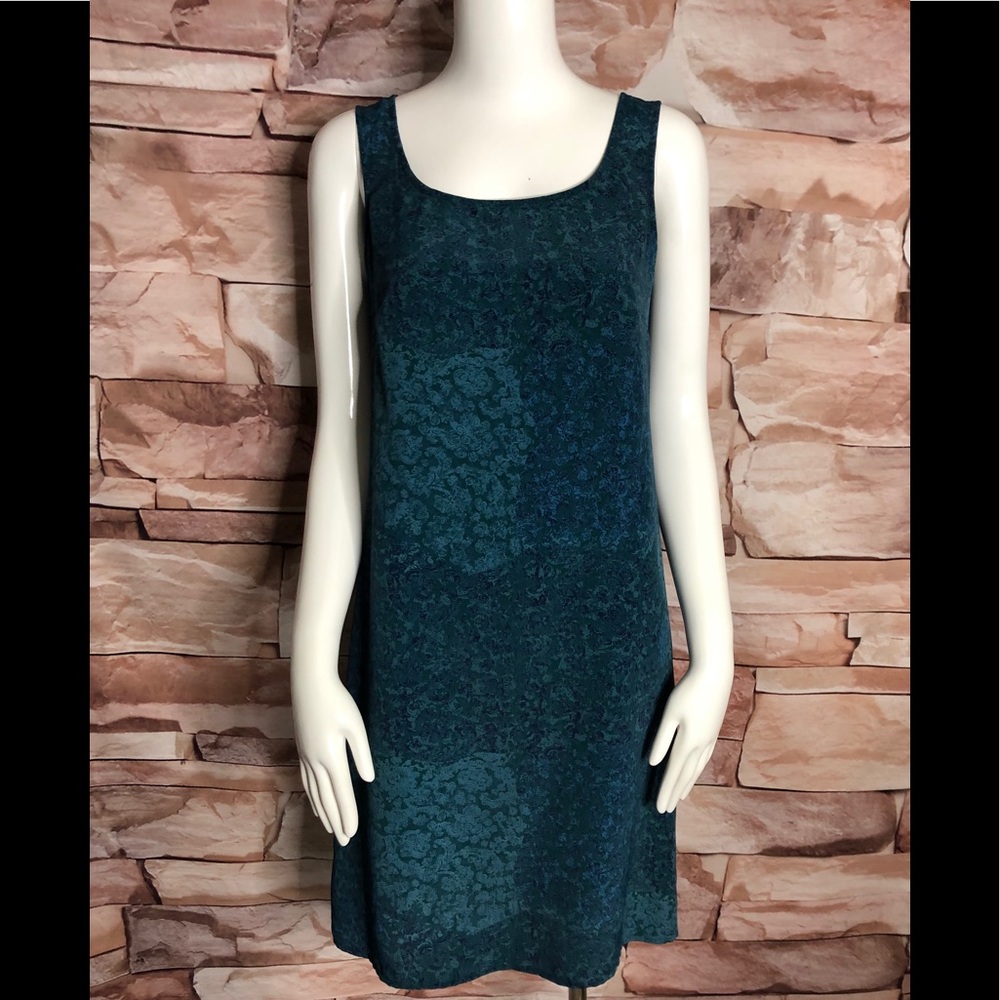 Hillard & Hanson woman Dress size 10